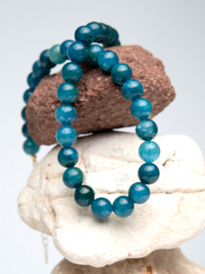 שרשרת אבן גדולה כחול